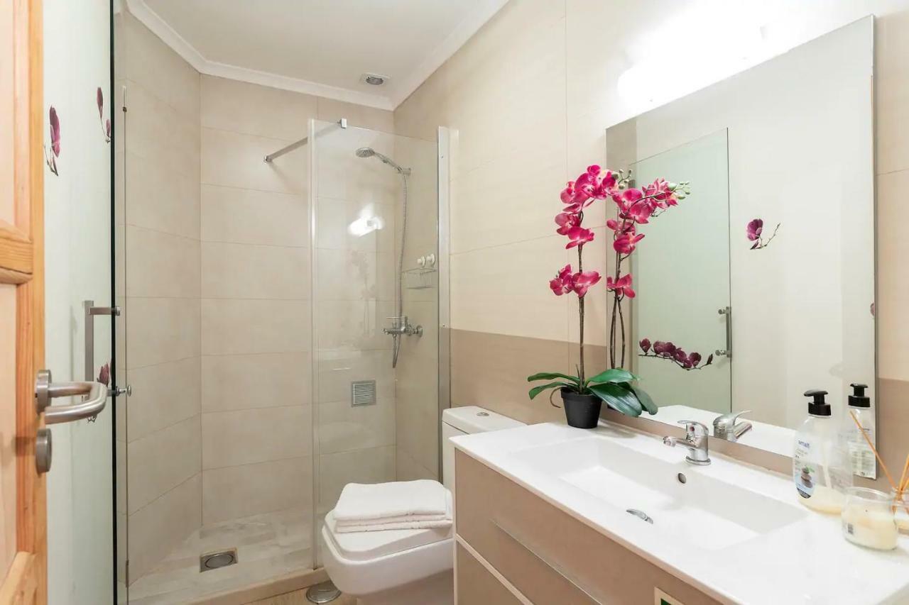 Biti'S Nest Apartment Lisbon Bagian luar foto