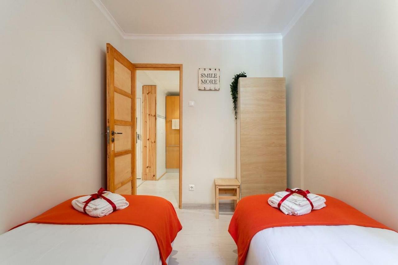 Biti'S Nest Apartment Lisbon Bagian luar foto